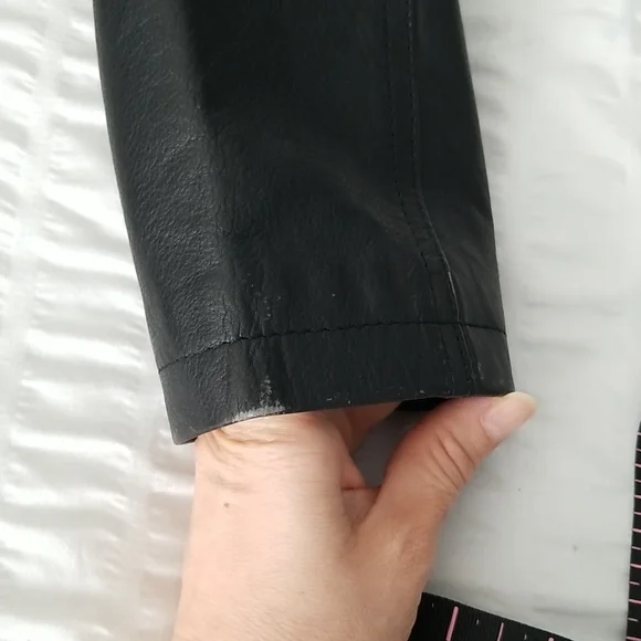 L - Jacket - Picture 5 of 13